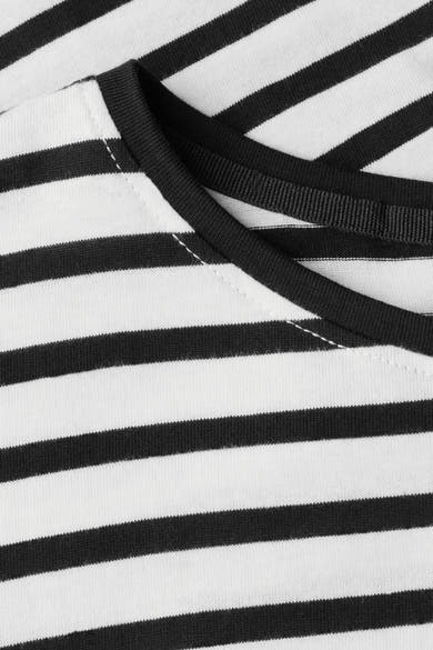 Top uni manches courtes multicolore de Street One à rayures horizontales noires et blanches, avec col rond noir.
