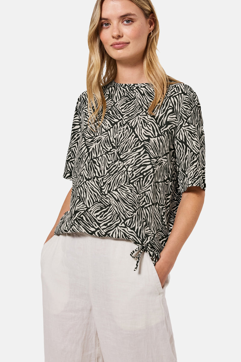 Multikleurig T-shirt met korte mouwen van Street One, met een gestileerd zebrapatroon en een relaxte pasvorm.