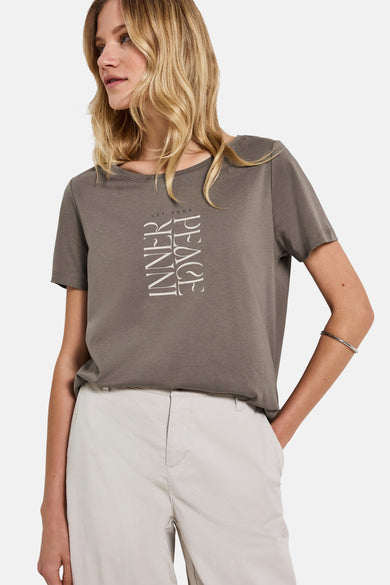 Beige T-shirt met korte mouwen van Street One met verticale letterprint.