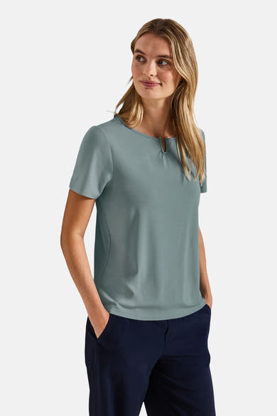 Top met korte mouwen blauw van STREET ONE, met een druppelvormige uitsnede bij de halslijn.