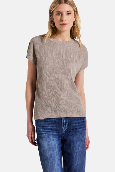 Top met korte mouwen beige van STREET ONE, met een wafelstructuur, gedragen met een blauwe jeans.