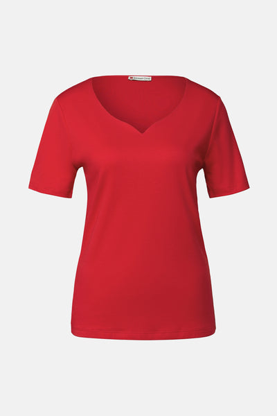 Rood T-shirt met korte mouwen van Street One, met een subtiele V-hals.