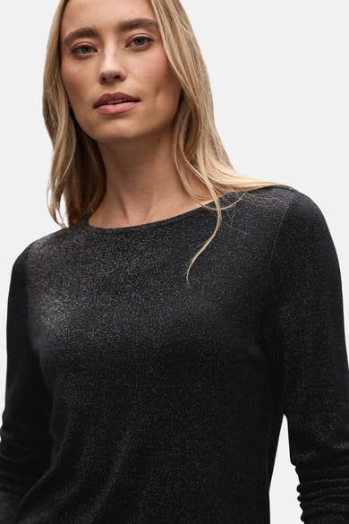Top uni manches longues noir de Street One, avec une texture scintillante.
