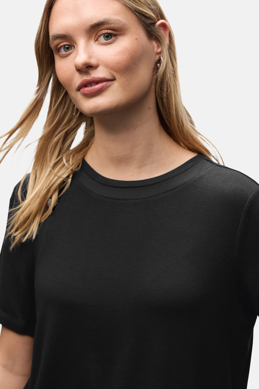 Top met korte mouwen zwart van STREET ONE, ton-sur-ton ronde hals.