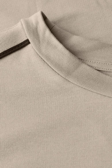 Top met lange mouwen beige van STREET ONE, met geribbelde textuur en ronde hals.