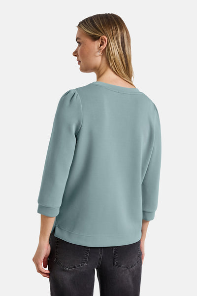 Blauwe trui van Street One met driekwartmouwen en geplooide details op de schouders.