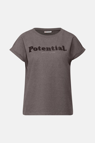 Bruin T-shirt met korte mouwen van Street One, versierd met het woord 'Potential' in zwarte pailletten.