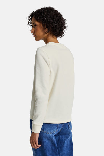 Ecru top met lange mouwen van STREET ONE, gedragen met een spijkerbroek, achtergezicht.