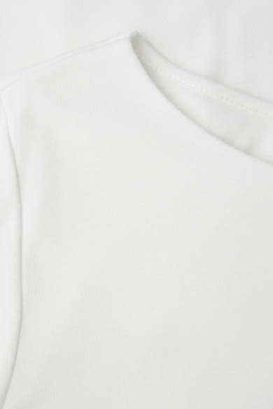 Top uni manches longues blanc de STREET ONE, en jersey doux, avec encolure dégagée.