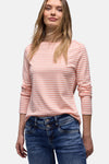 T-shirt à manches longues rose de STREET ONE, rayé horizontalement, porté avec un jean bleu.