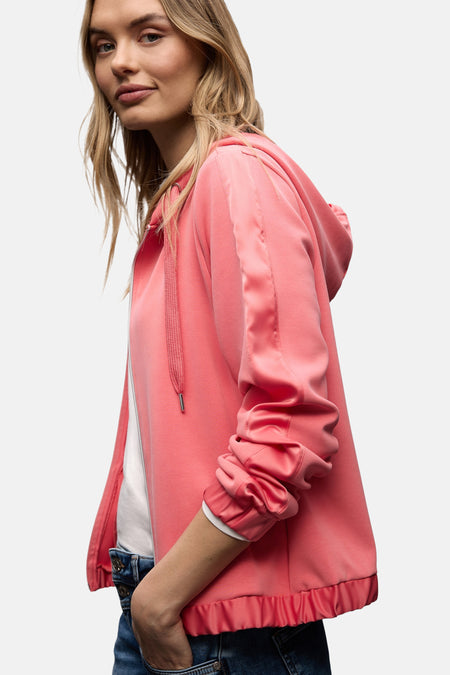 Gilet corail de STREET ONE avec fermeture éclair, capuche et manches longues froncées.