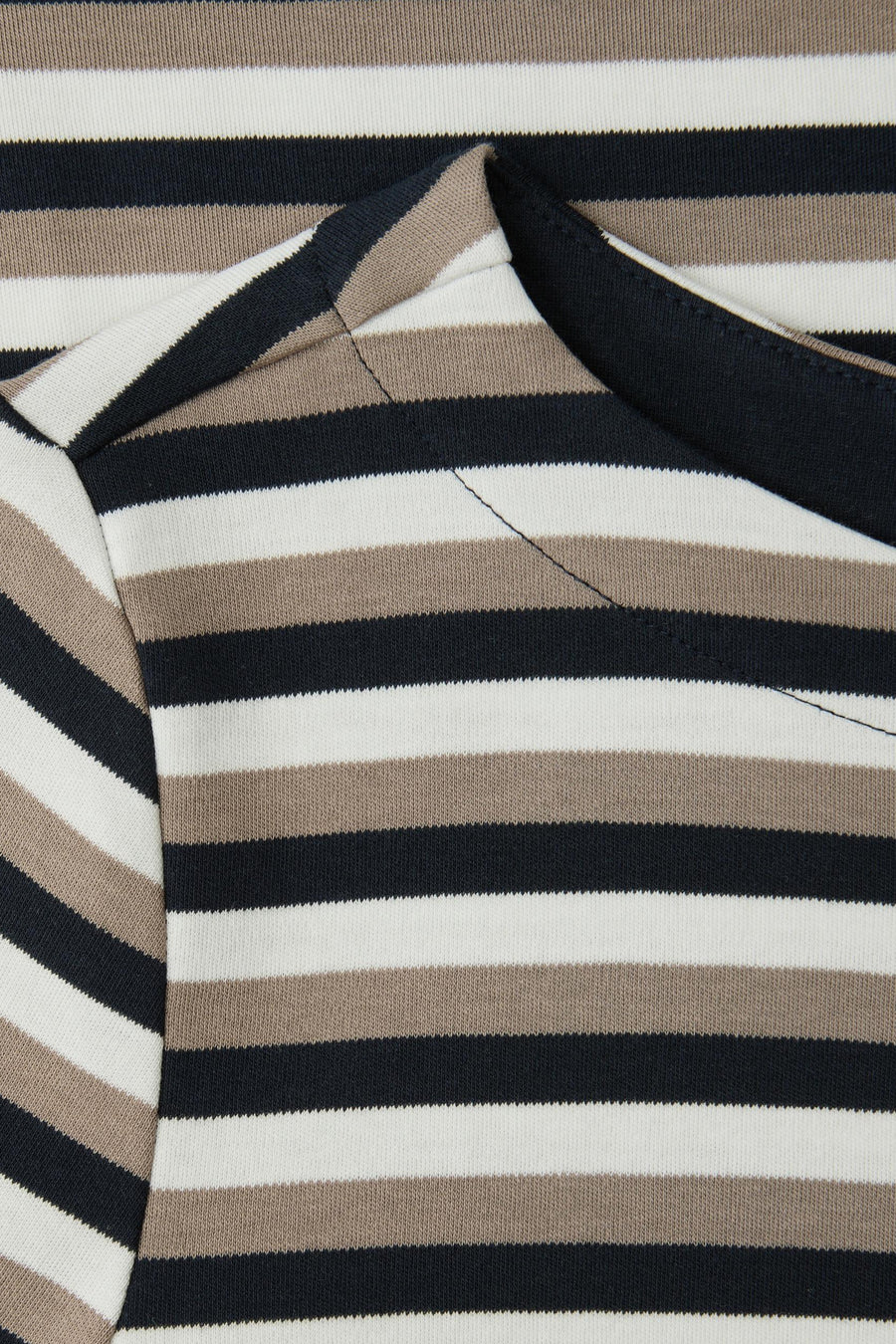 Multikleurig T-shirt met korte mouwen van STREET ONE, met zwarte, beige en witte horizontale strepen.