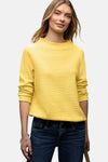T-shirt jaune à manches longues de STREET ONE, porté avec un jean bleu.