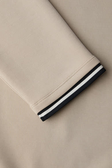 Beige sweater van Street One, met zwart-witte gestreepte boord aan de manchet.