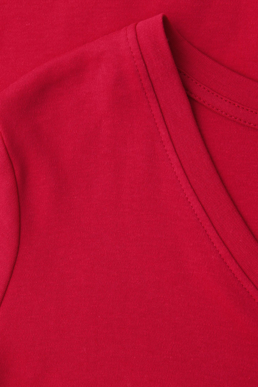 Effenchemeld rood T-shirt met korte mouwen van STREET ONE, close-up van de hals.
