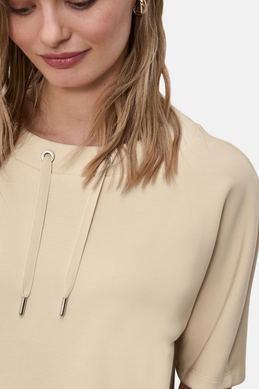 Beige ronde hals sweatshirt van STREET ONE, met trekkoord en metalen details.