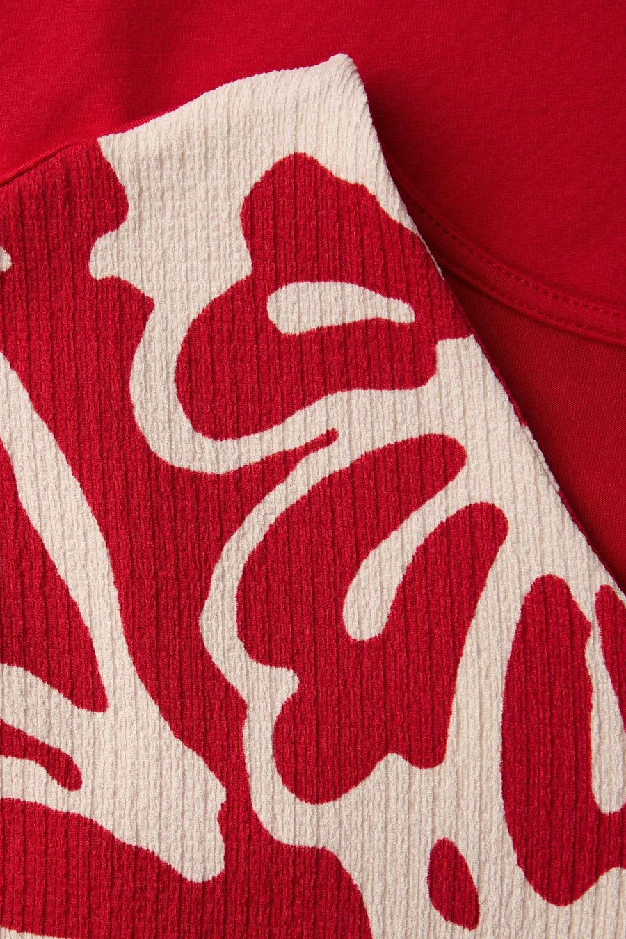 Rood overhemd met korte mouwen van STREET ONE, gebroken wit en gestructureerd abstract patroon.