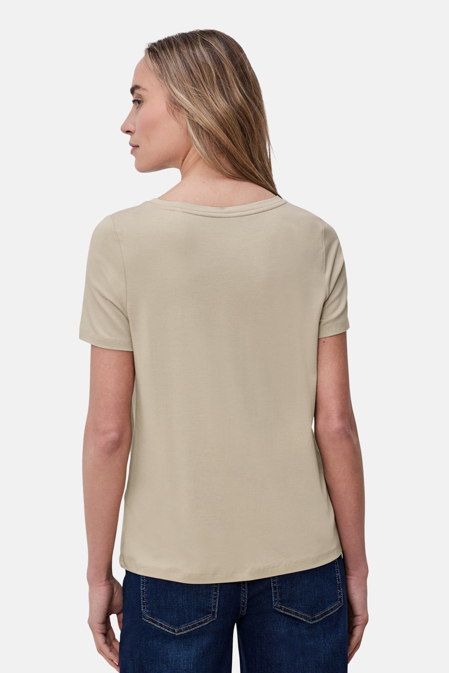 T-shirt beige de STREET ONE, vu de dos, porté avec un jean bleu.