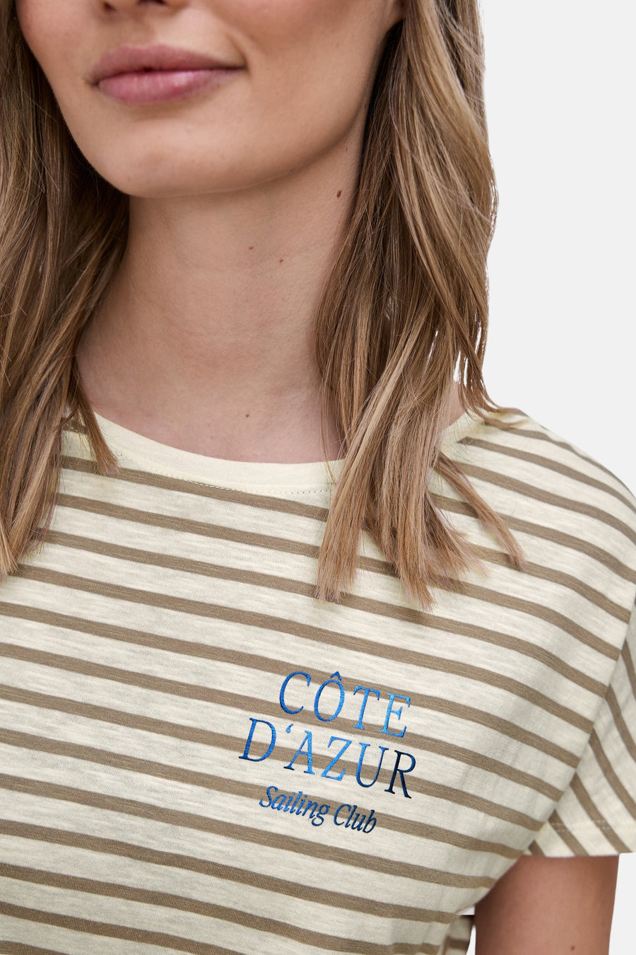 Beige gestreept T-shirt van Street One met blauwe opdruk 'Côte d'Azur Sailing Club'.