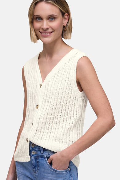 Witte gebreide gilet van STREET ONE, mouwloos, met V-hals en knopen.