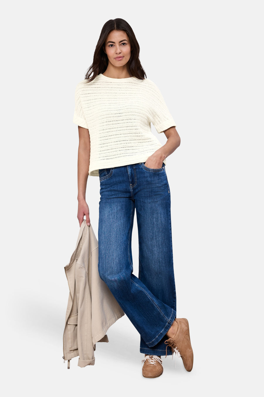 Pull blanc à col rond de STREET ONE, en maille ajourée de couleur crème et à manches courtes.