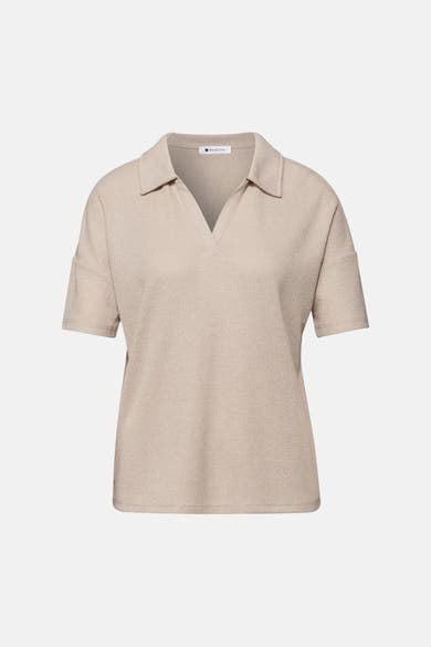 Beige trui van STREET ONE met polokraag en ribgebreide textuur in close-up.