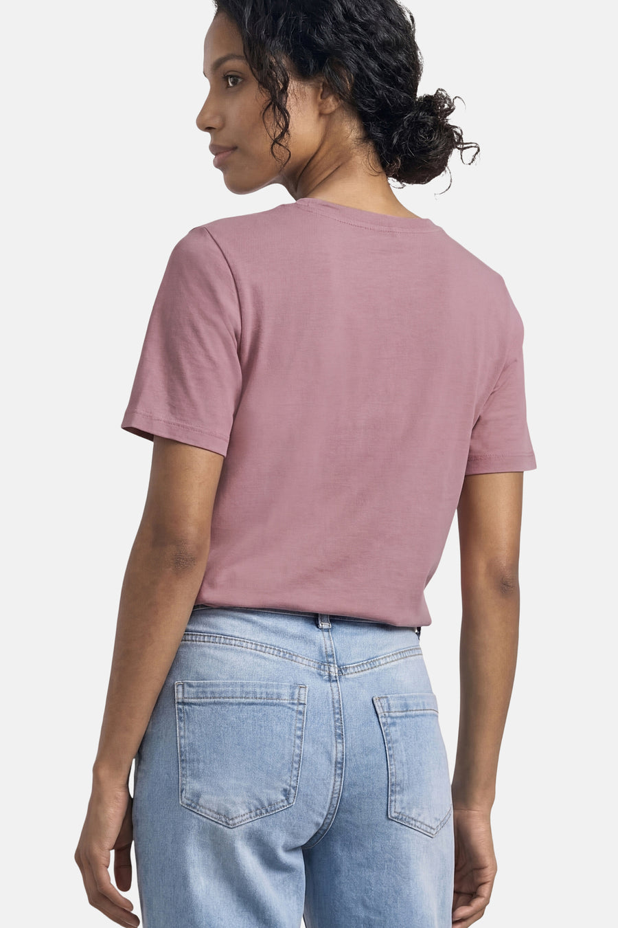 Roze T-shirt met korte mouwen van STREET ONE, achterkant, gedragen met een lichtblauwe jeans.