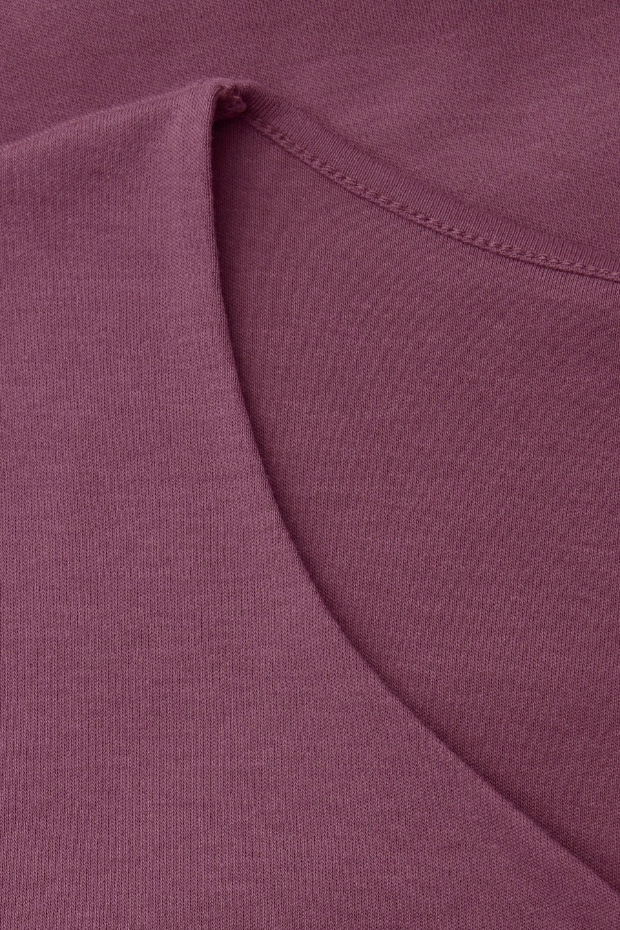 Effentroze T-shirt van STREET ONE in fijne tricot, met zichtbare halslijn en naden.