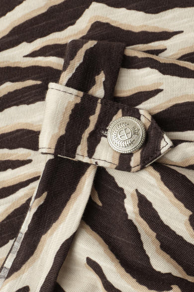 T-shirt multicolore de STREET ONE, imprimé zèbre marron et beige, avec un bouton argenté orné d'un blason.