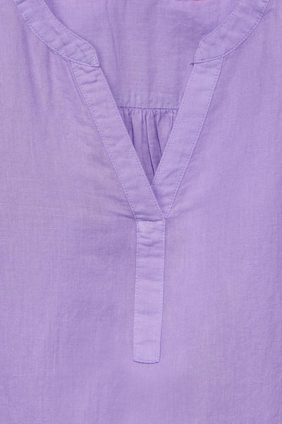 Paarse 3/4 blouse van STREET ONE, linnenlook met gedeeltelijke V-hals knoopsluiting.