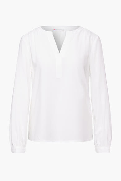 Ecru blouse met lange mouwen van Street One, met een V-hals en een rechte pasvorm.