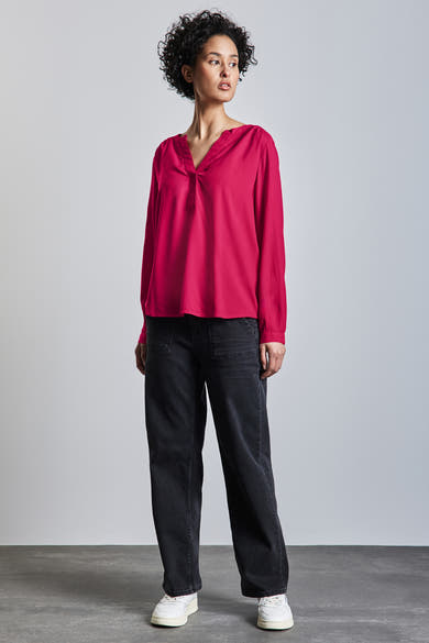 Roze blouse met lange mouwen van Street One, met een V-hals en een rechte zoom.