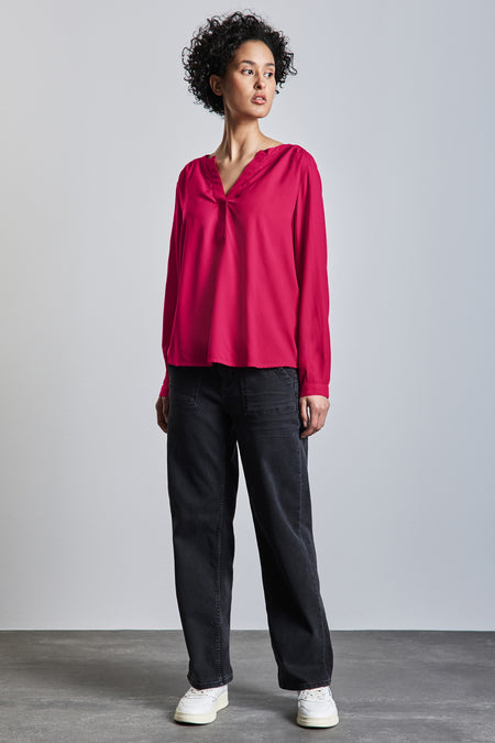 Roze blouse met lange mouwen van Street One, met een V-hals en een rechte zoom.