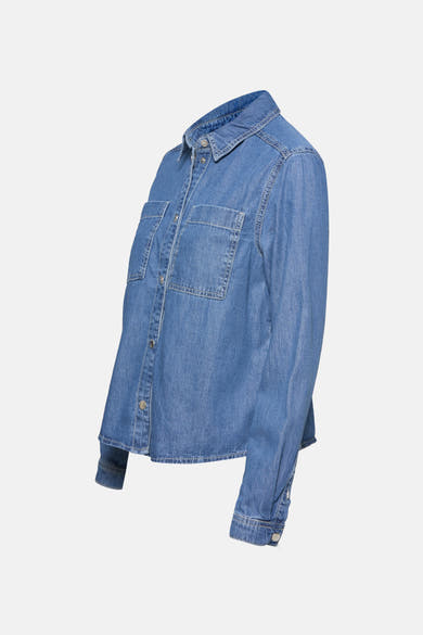 Middelblauwe spijkerblouse van STREET ONE, met opgestikte borstzakken en lange mouwen.