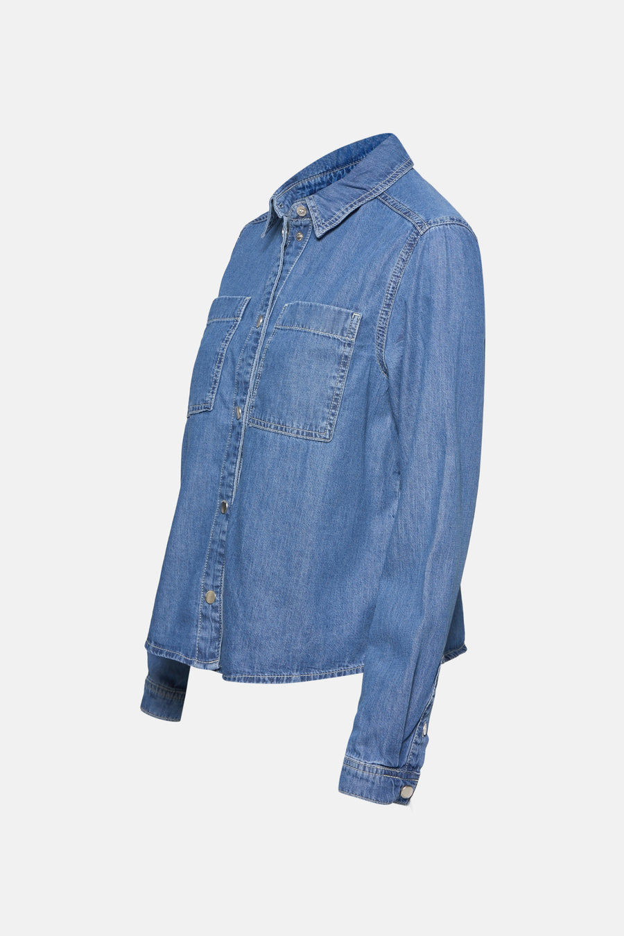 Middelblauwe spijkerblouse van STREET ONE, met opgestikte borstzakken en lange mouwen.