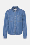 Middelblauwe spijkerblouse van STREET ONE met lange mouwen, borstzakken en zilverkleurige knopen.