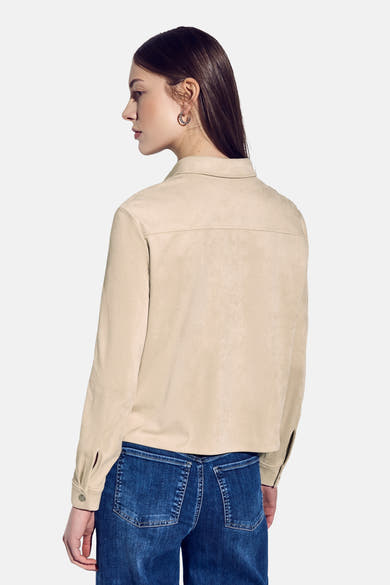 Beige blouse met lange mouwen van STREET ONE, gedragen met een blauwe jeans.