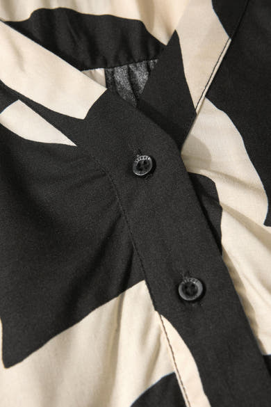 Multikleurig overhemd met korte mouwen van Street One met zwart-wit abstract patroon.