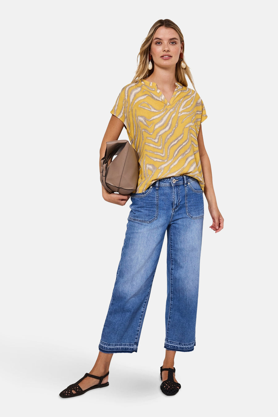 Multikleurig overhemd met korte mouwen van Street One met een abstracte print en V-hals.
