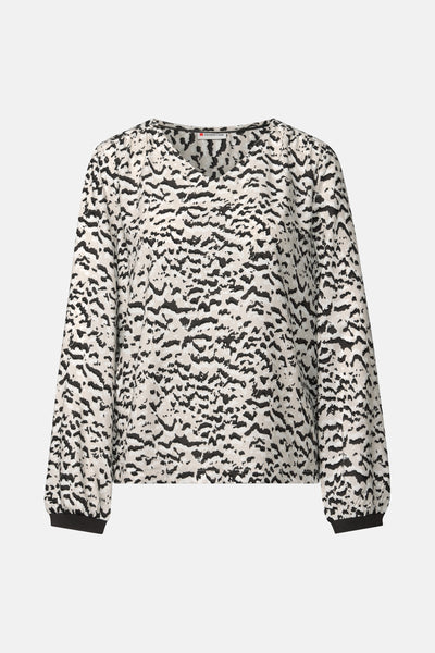 Multikleuren blouse met lange mouwen van STREET ONE met een abstract patroon en zwarte manchetten.