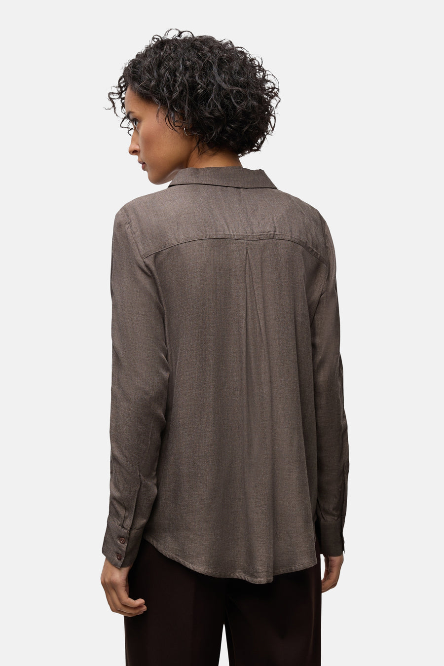 Bruine blouse met lange mouwen van STREET ONE, met een plooi aan de achterkant en een subtiele textuur.