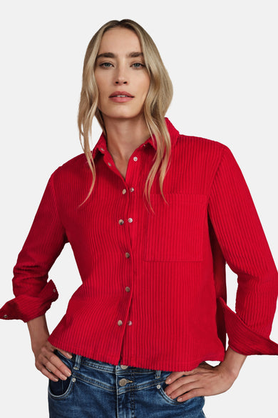Rode blouse met lange mouwen van Street One, van ribfluweel met borstzak en zilverkleurige drukknoppen.