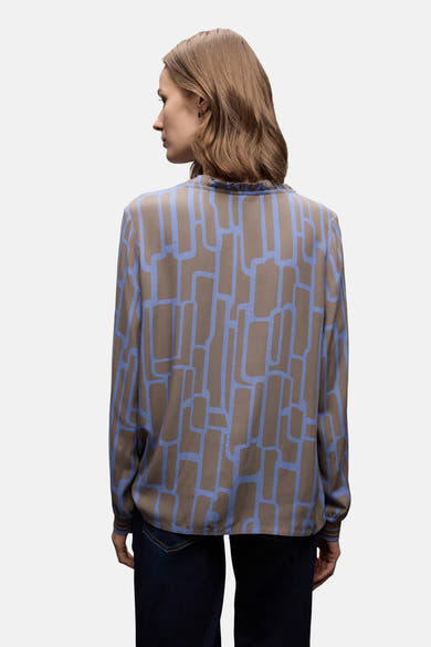 Chemisier à manches longues multicolore de STREET ONE, avec un motif géométrique sur un fond beige.