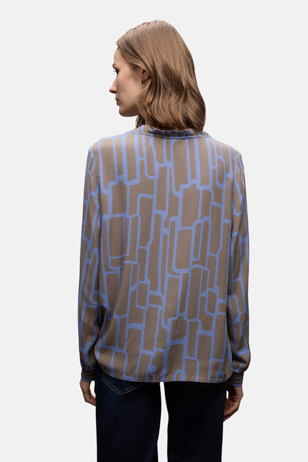 Chemisier à manches longues multicolore de STREET ONE, avec un motif géométrique sur un fond beige.