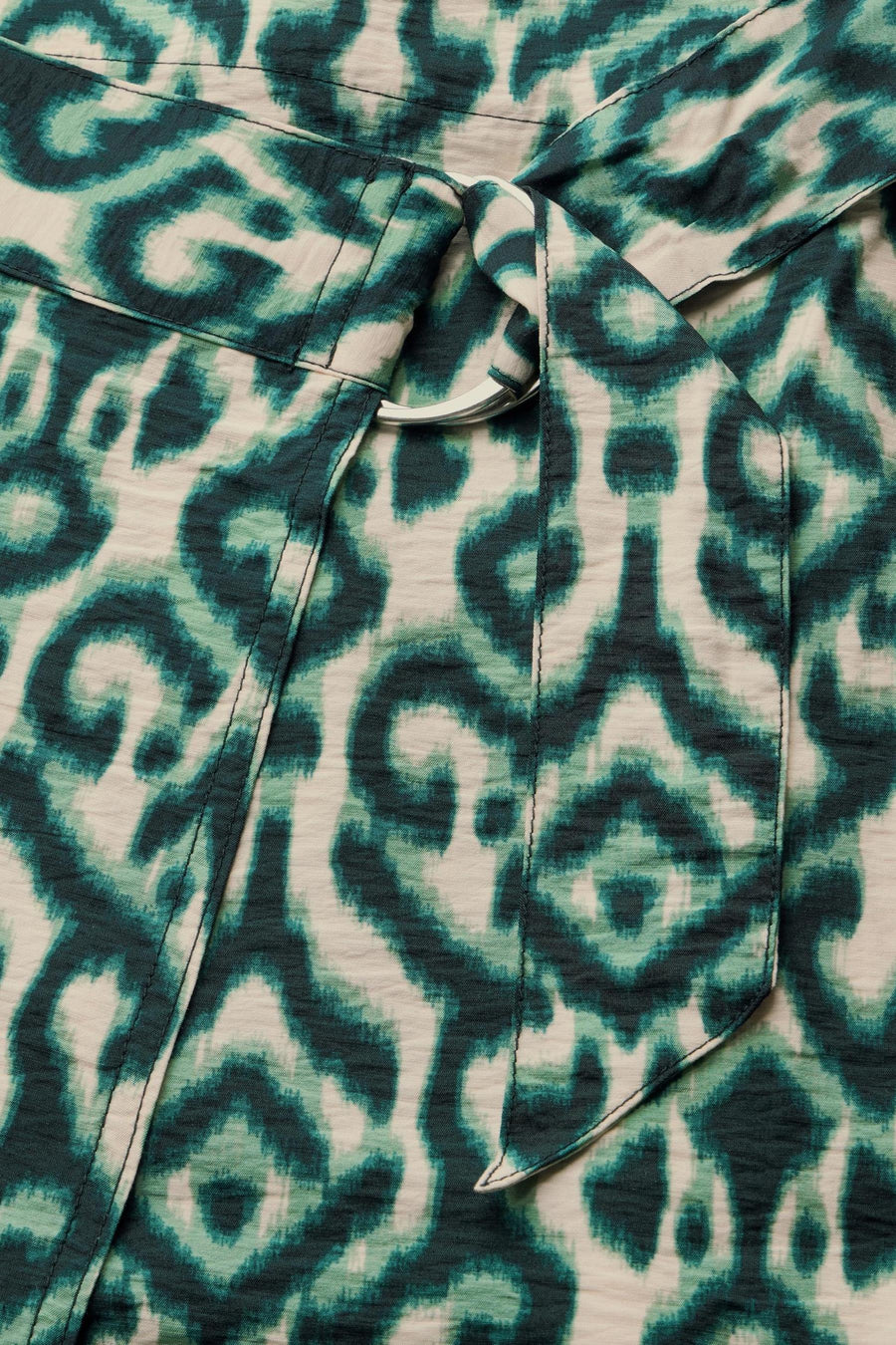 Lange meerkleurige rok van Street One, met groen en beige abstract patroon, en gespdetail in de taille.