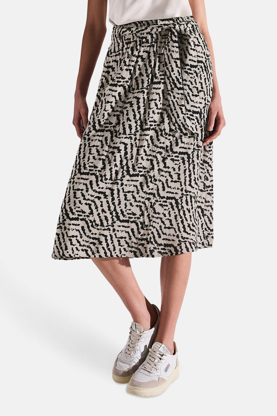 3/4 meerkleurige rok van Street One met een abstract geometrisch patroon en een strikceintuur.