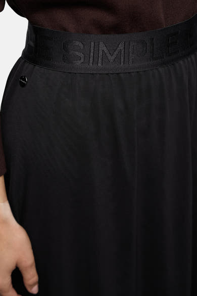 Zwarte lange rok van STREET ONE met elastische tailleband met logo.