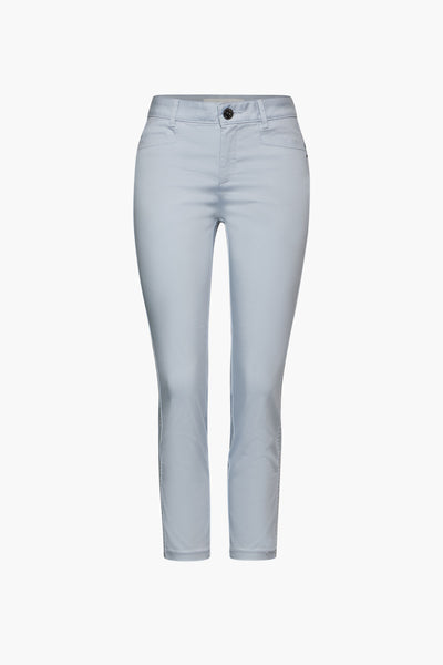 Gekleurde blauwe broek van STREET ONE, rechte pasvorm, met knoop en discrete zakken.