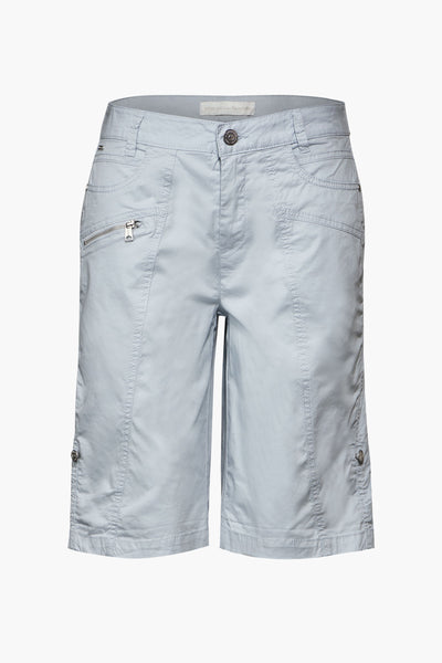 Bermuda bleu de Street One avec poches zippées et ourlets boutonnés.