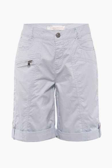 Blauwe Bermuda van STREET ONE met ritszakken en knoopzomen.